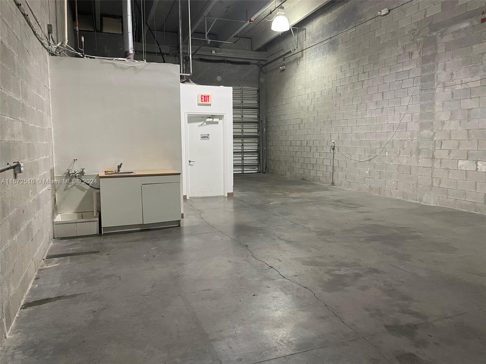 Commercial Property Warehouse/Office